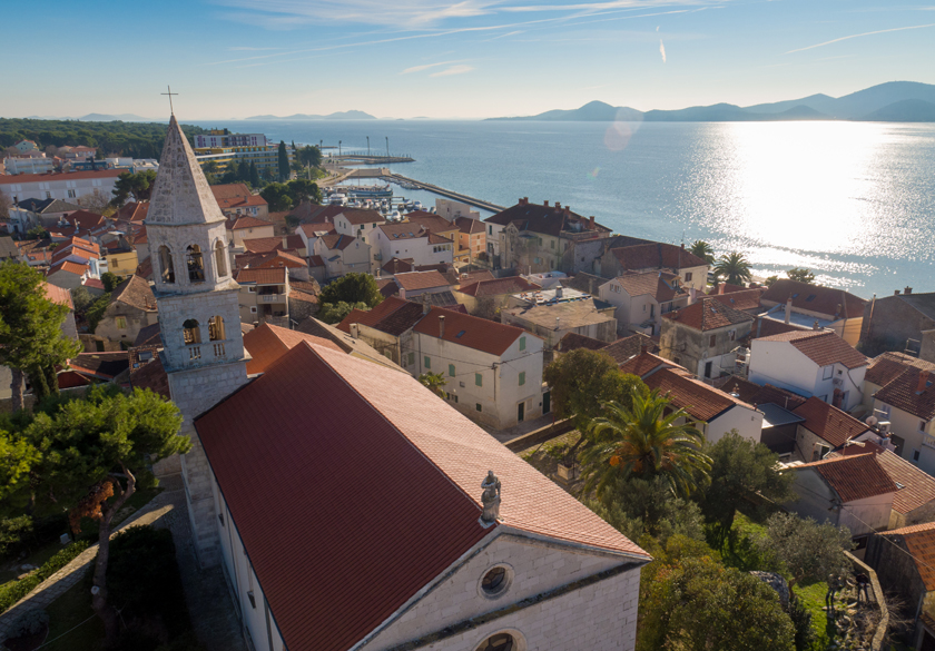 prekrasna riva biograd