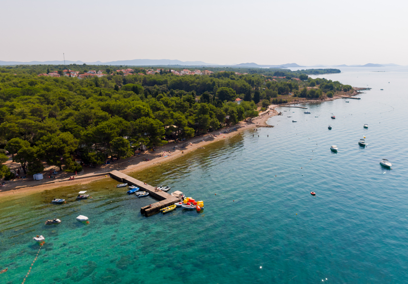 apartmani u blizini plaze biograd